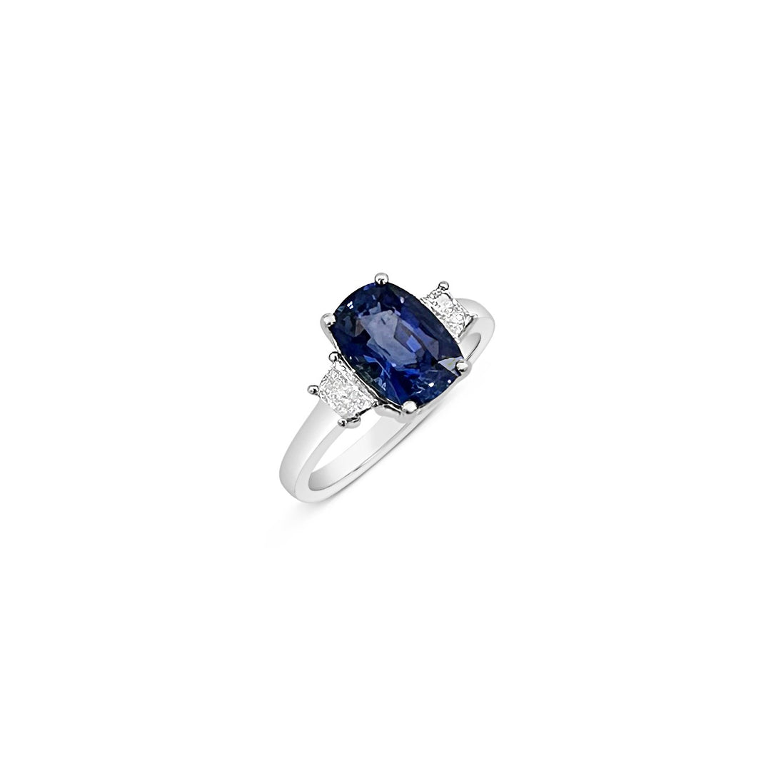Platinum Ceylon Sapphire 2.51ct and 0.33ctw Diamond Estate Ring
