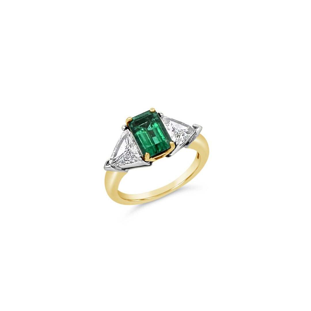 18K Yellow Gold 1.33 Carat Emerald Ring