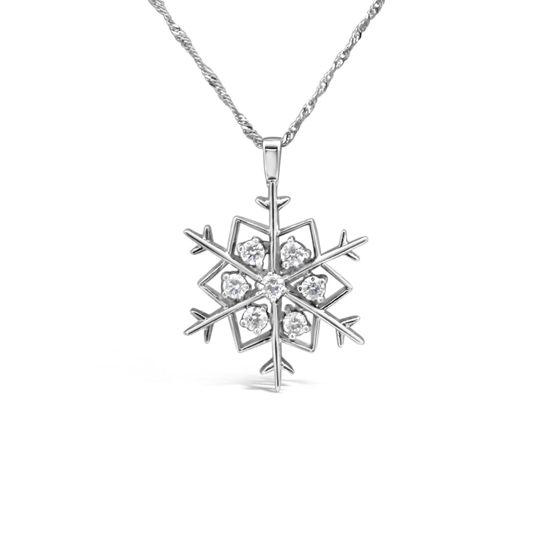 14K White Gold .30 Carat Diamond Snowflake Pendant